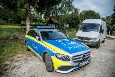 Plochingen: Zwei Huetten vom Kleintierzuchtverein brannten ab - Polizei ermittelt vor Ort